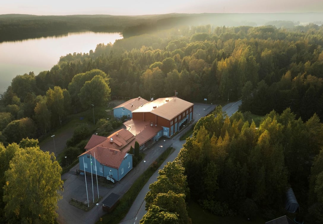 Tuorilan koulu Karkkila. Kuva: Petteri Kivimäki